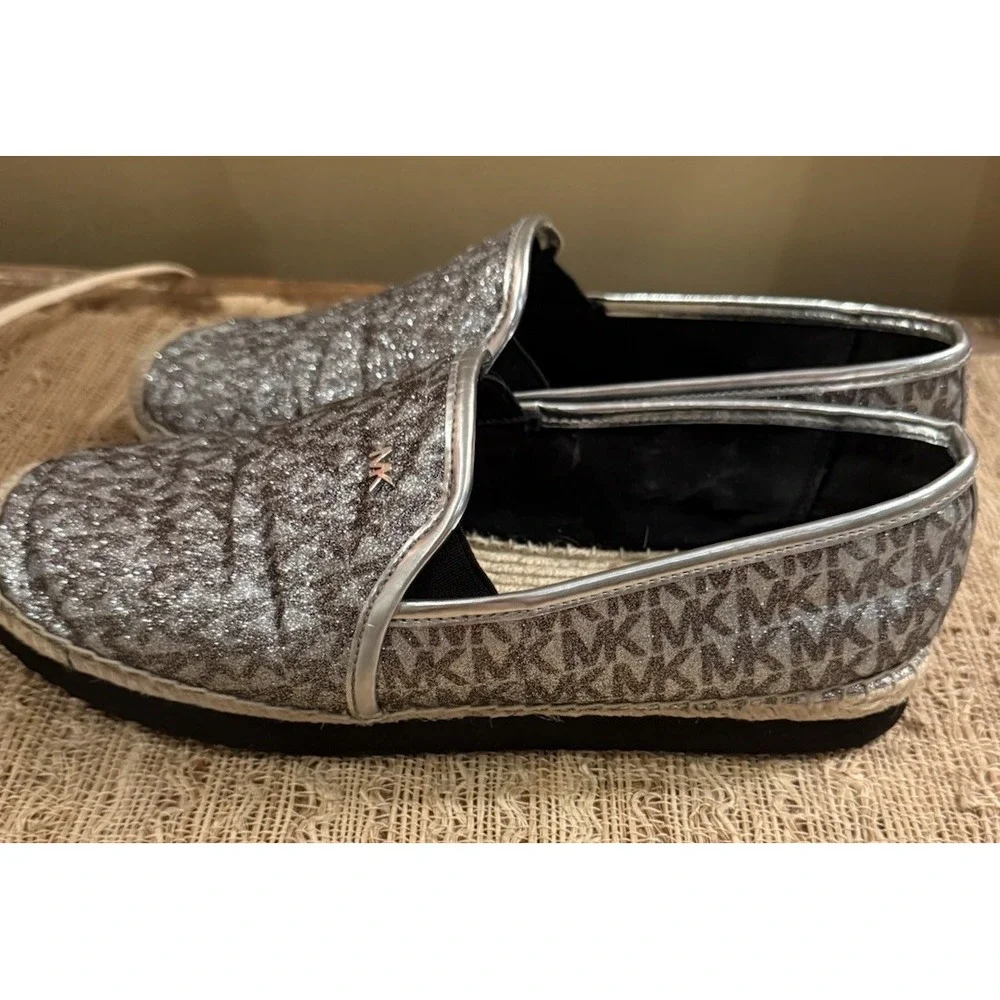 Michael Kors Hastings Signature Logo‎ Silver Metallic Espadrilles 9.5 158$